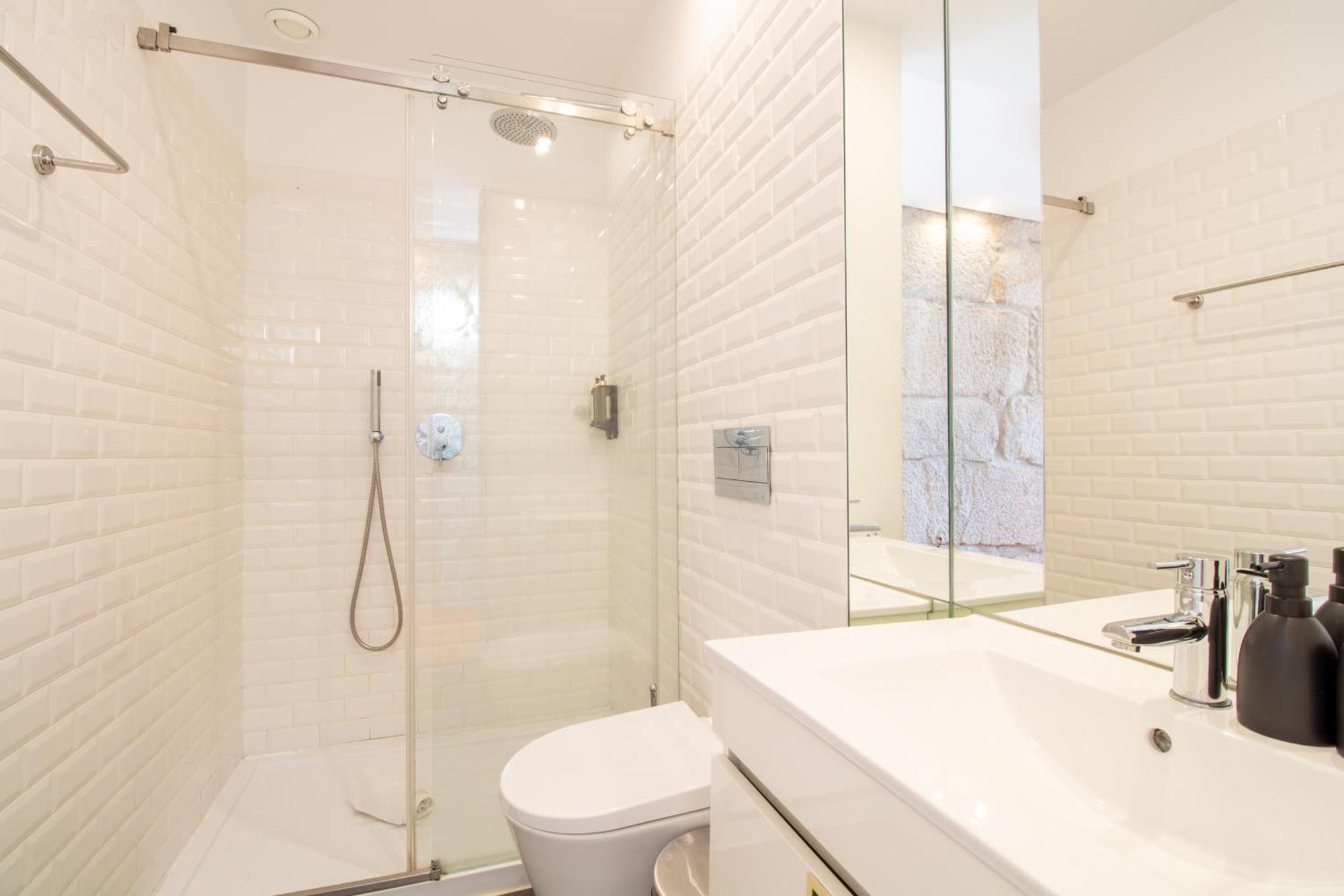 Lovelystay - Dirk Apartment - Almada 4º F Porto Eksteriør bilde